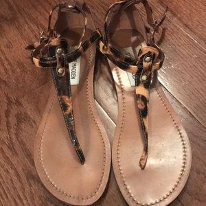 Steve Madden Flat Leopard Sandals